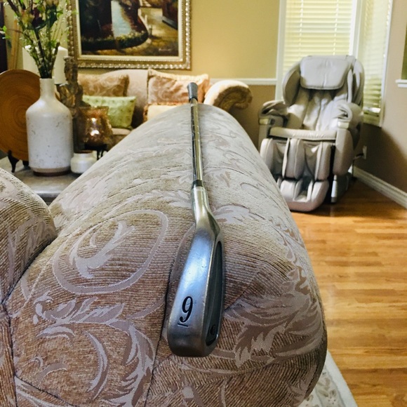 Titleist DCI 990 iron 9 RH - Picture 1 of 6